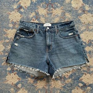 Abercrombie & Fitch Mid Rise Boyfriend Shorts 29
